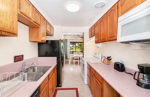 Fairvilla House | Elegant Waterfront Home with BBQ & Jon Boat on Lake Lucy