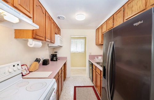 Fairvilla House | Elegant Waterfront Home with BBQ & Jon Boat on Lake Lucy