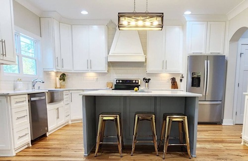 Belmont House | Experience Lake Life with Pool, Spa & Ocean Views