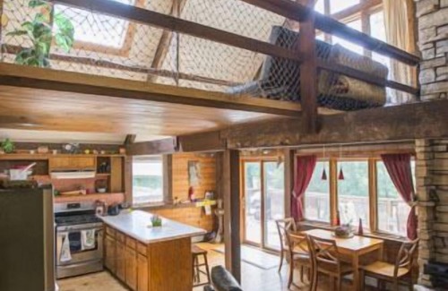 Oakdale House | Inviting Lake MacBride Cabin & State Park: Ideal for Families