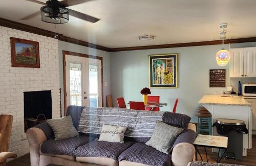 Penrod House | Relaxing Lakeside Retreat at A Shore Thing, Lake Malone