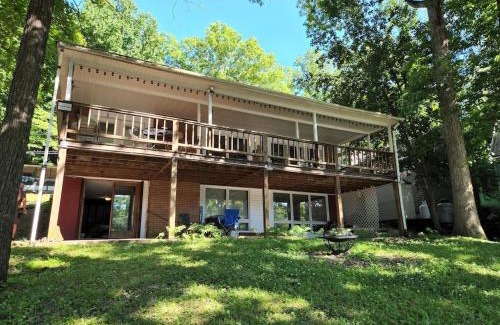 Penrod House | Relaxing Lakeside Retreat at A Shore Thing, Lake Malone