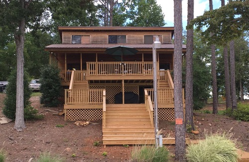 Dadeville House | Perfect Lake Martin Getaway for Auburn Game Day Fun