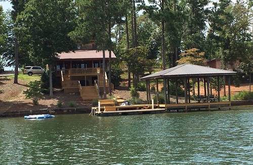 Dadeville House | Perfect Lake Martin Getaway for Auburn Game Day Fun
