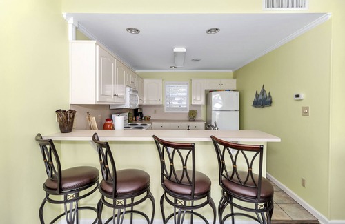 Dadeville Condo | Captivating Views and Amenities at Lakes & Land Resort