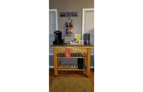 Dadeville Apartment | Serene Lake Martin Studio with Pool & Kitchen Amenities