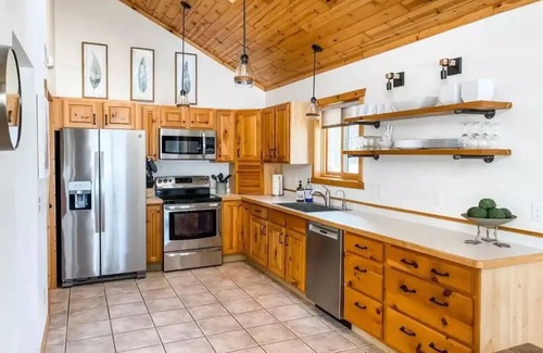 Emily Cabin | Unforgettable Lake Mary Lodge Experience in Emily, MN