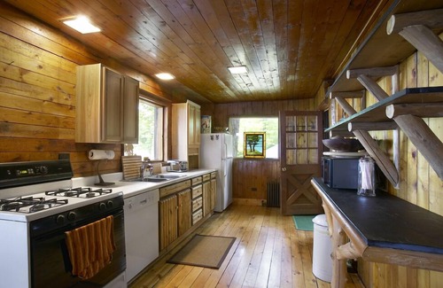 Muskegon Cottage | Beautiful Lake Michigan Log Cabin Cottage with Ocean Views