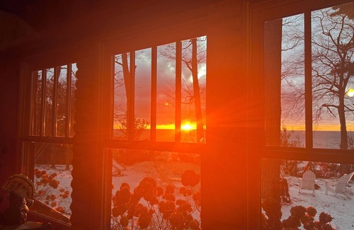 Muskegon Cottage | Beautiful Lake Michigan Log Cabin Cottage with Ocean Views