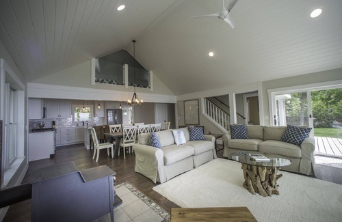 Charlevoix House | Beachfront Bliss at Lake Michigan with Stunning Views