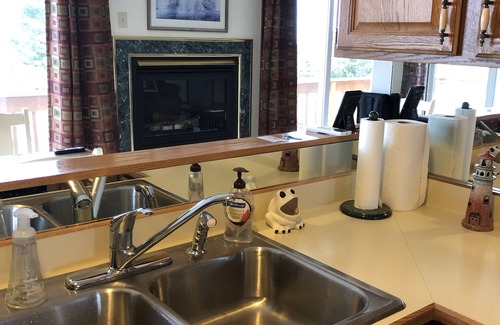 Pentwater House | Top-Rated Fun at Lake Michigan with Family-Friendly Amenities