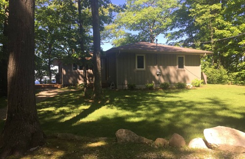 Montague House | Seaside Escape: Lake Michigan Beachfront 5BR Rental