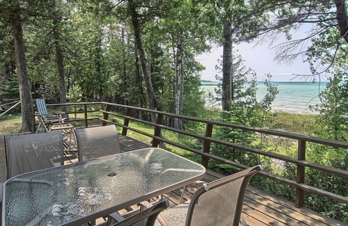 Northport Cottage | Unforgettable Sunsets at Lake Michigan Beachfront Cottage