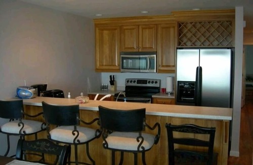 Jacksonport Condo | Lake Michigan Sand Beachfront Condo with Ocean Views & Spa