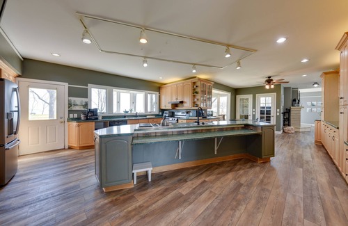 Racine House | Relaxing Lake Michigan Retreat with Private Beach Access