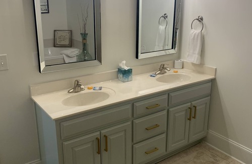 Young Harris Condo | Lake & Mountain View Villa with Pool and Bunk Room Escape