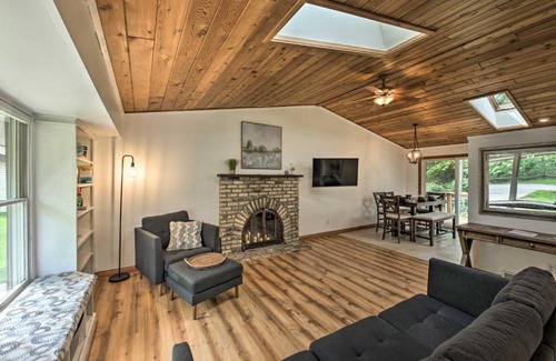 Delafield House | Discover Lake Nagawicka Home - Steps from Boat Launch