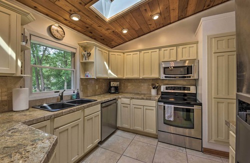 Delafield House | Pet-Friendly Lake Nagawicka Home Near Boat Launch - 9.8 Rating