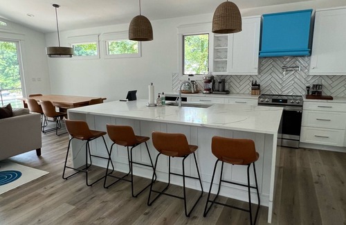 Mayhew Cottage | Relaxing Lake Norman Cottage with Sunset Views and Pool