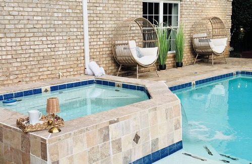 Mayhew House | Unforgettable Lake Norman Waterfront Mansion Experience
