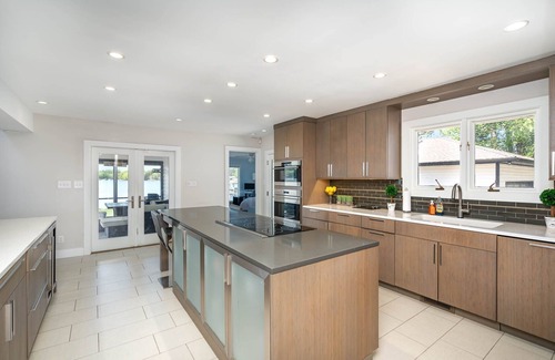 Mayhew House | Beautiful Lake Norman Waterfront Home with Sunset Views