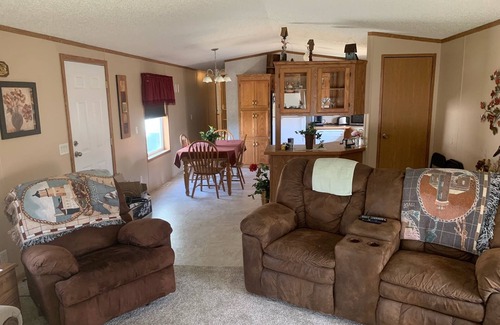 Pierre House | Unforgettable Lake Oahe at Spring Creek with Ocean Views