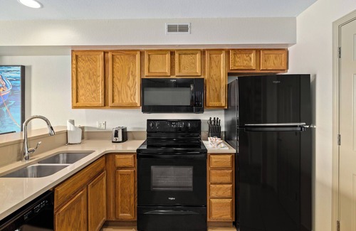 Osage Beach Resort | Experience Watersports & Relaxation at Lake of the Ozarks