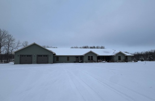 Baudette House | Top-Rated Lake of the Woods Peaceful Hideaway for Families