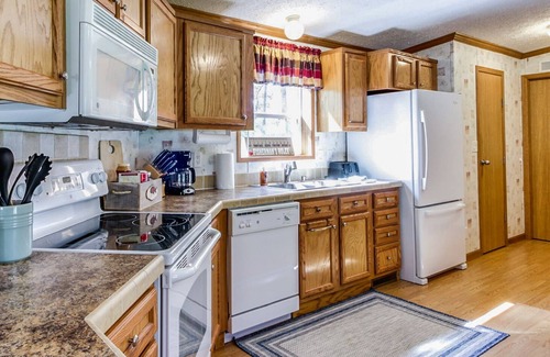 Baudette Cabin | Premier Lake of the Woods & Rainy River Escape with Spa