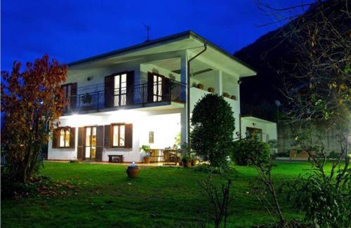 Crabbia Apartment | Experience Lake Orta Openspace: Beachfront Retreat Awaits