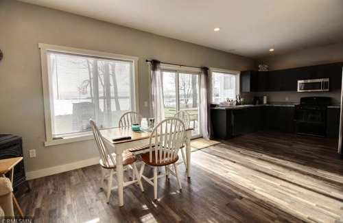 Osakis House | Serene Lake Osakis Oasis: Kayaks & Oceanfront Views