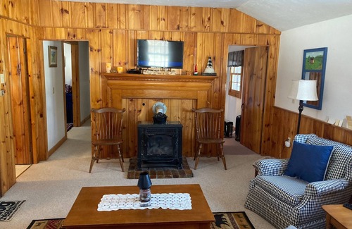 Freedom Cabin | Lake Ossipee Waterfront Cabin with Dock and Fire Pit