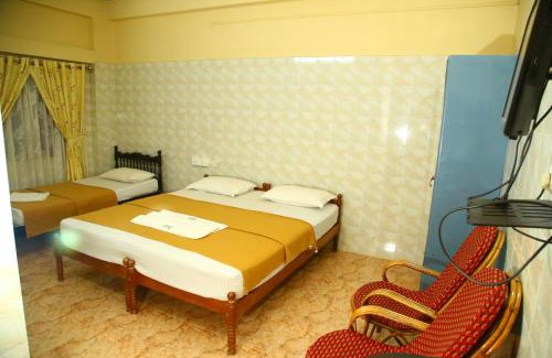 Kumarakom Bed & Breakfast | Family Retreat at Lake Palace Resort Kumarakom with Pool