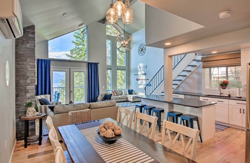 Sandpoint Cottage | Waterfront Retreat at Lake Pend Oreille with Paddle Boards
