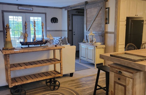 Union Hall House | Waterfront Haven with Hot Tub, Gazebo & Fire Pit