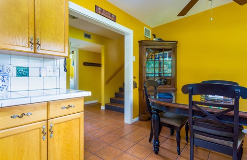 Winter Haven House | Pet-Friendly Lake Rochelle: Top-Rated Lakefront Retreat