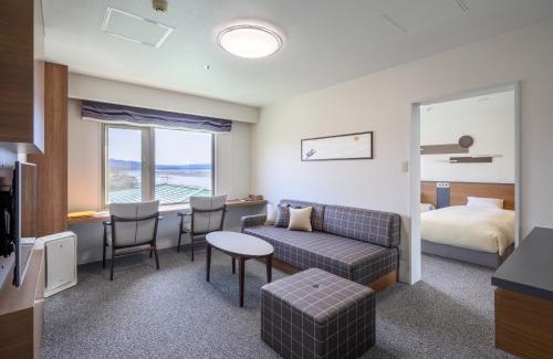 Kitami Hotel | Charming Lake Saroma Tsuruga Resort with Pool & Hot Tub