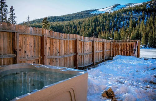 Saint Mary's Cabin | Lake side Cabin with Hot tub and views of St. Mary’s Glacier