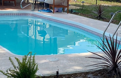 Sylvan Shores House | Pet-Friendly Lake House in Orange County with Pool & Views