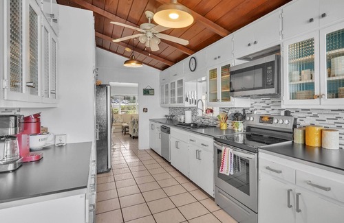 Winter Haven House | Family-Friendly Lakefront Retreat: Pet Welcome & Pool Access