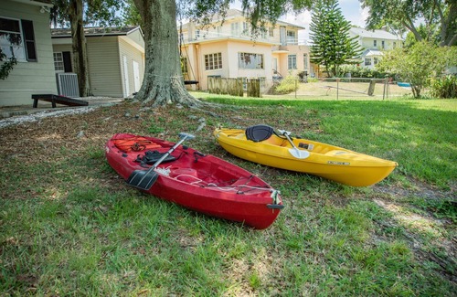 Winter Haven House | Family-Friendly Lakefront Retreat: Pet Welcome & Pool Access