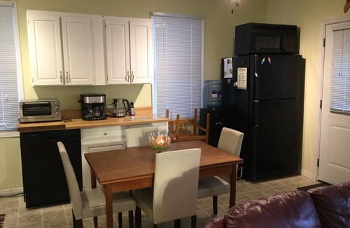 Brock House | Charming Lake Simcoe Cottage near Thorah Centennial Park