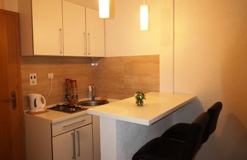 Virpazar Apartment | Relaxing Lake Skadar Accommodation with Spa & Pet-Friendly Options