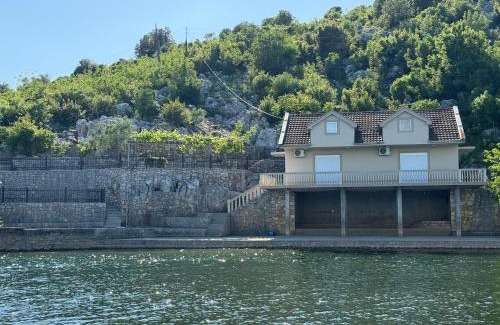 Dodosi House | Discover Lake Skadar Paradise: Private Beach & Ocean View