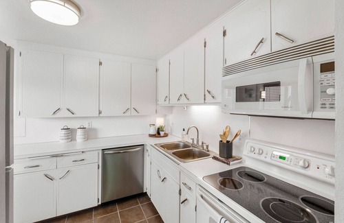 Lacey House | Lake St Clair Lakefront Oasis - Guest Rated 9.8/10
