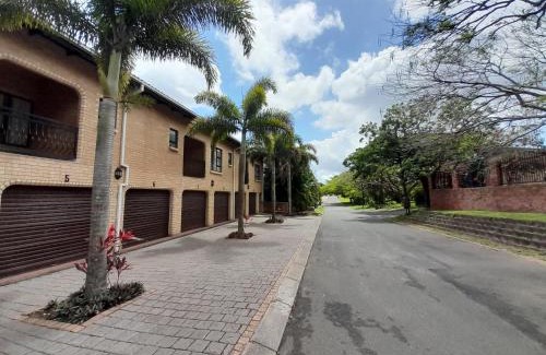St. Lucia Apartment | Family-Friendly Lake St Lucia Villas with Pool & Breakfast