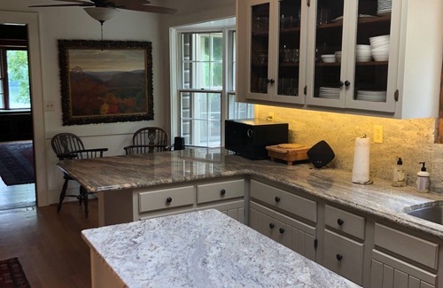 Tuxedo House | Lake Summit Estate: Breathtaking Lake Views Await You