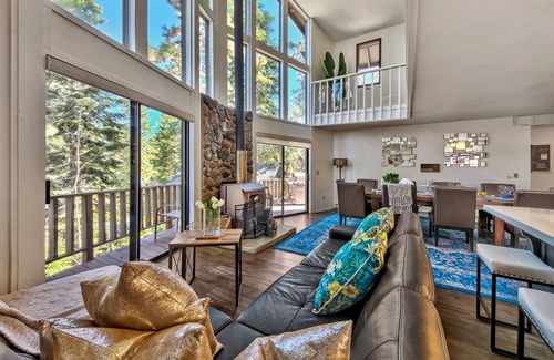 Lincoln Park House | Lake Tahoe Retreat: Hot Tub, Game Room & Stunning Views