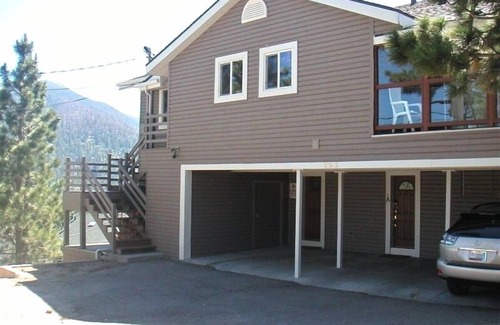 Tahoe Village House | Unforgettable Lake Tahoe Retreat with Panoramic Views