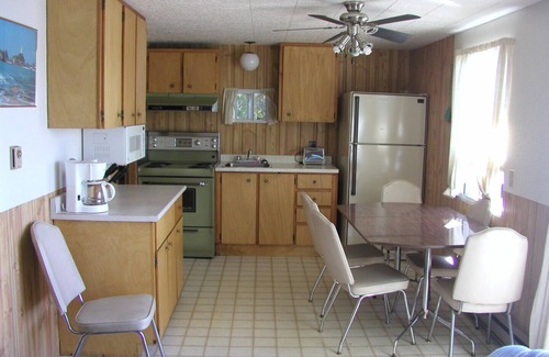 Temagami Resort | Lakeview Cottage #4 at Lake Temagami: Family-Friendly Retreat